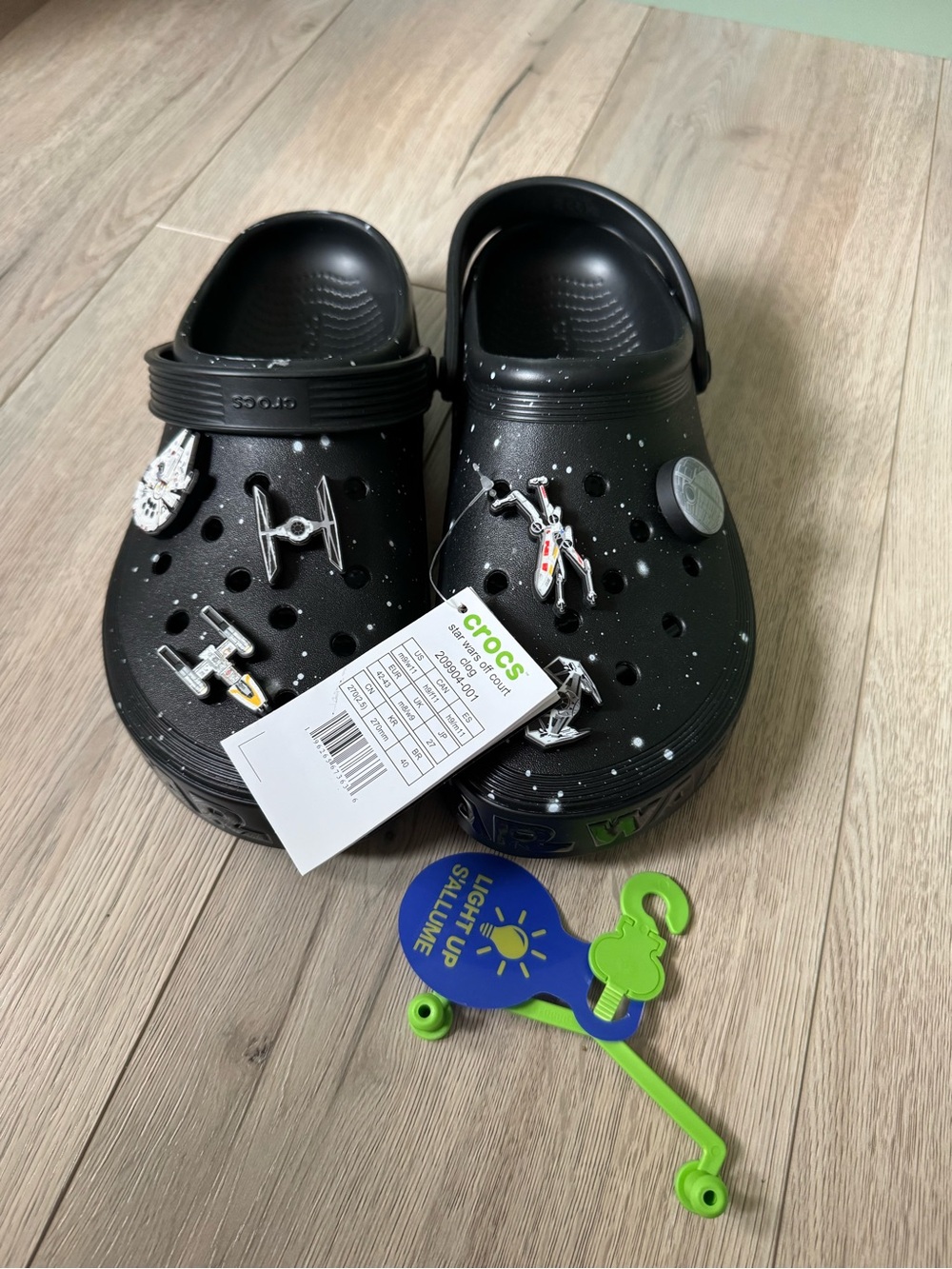 CROCS M9/W11 Star Wars Brand New Off Court Clog
